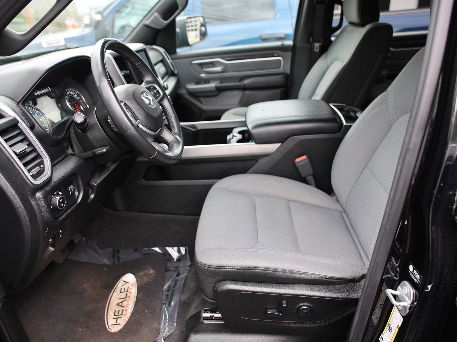 Used 2021 RAM 1500 Big Horn AWD/4WD image 18