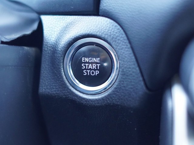 Used 2021 Toyota RAV4 XLE Premium w/ Carpet Mat Package (TMS) FWD image 22