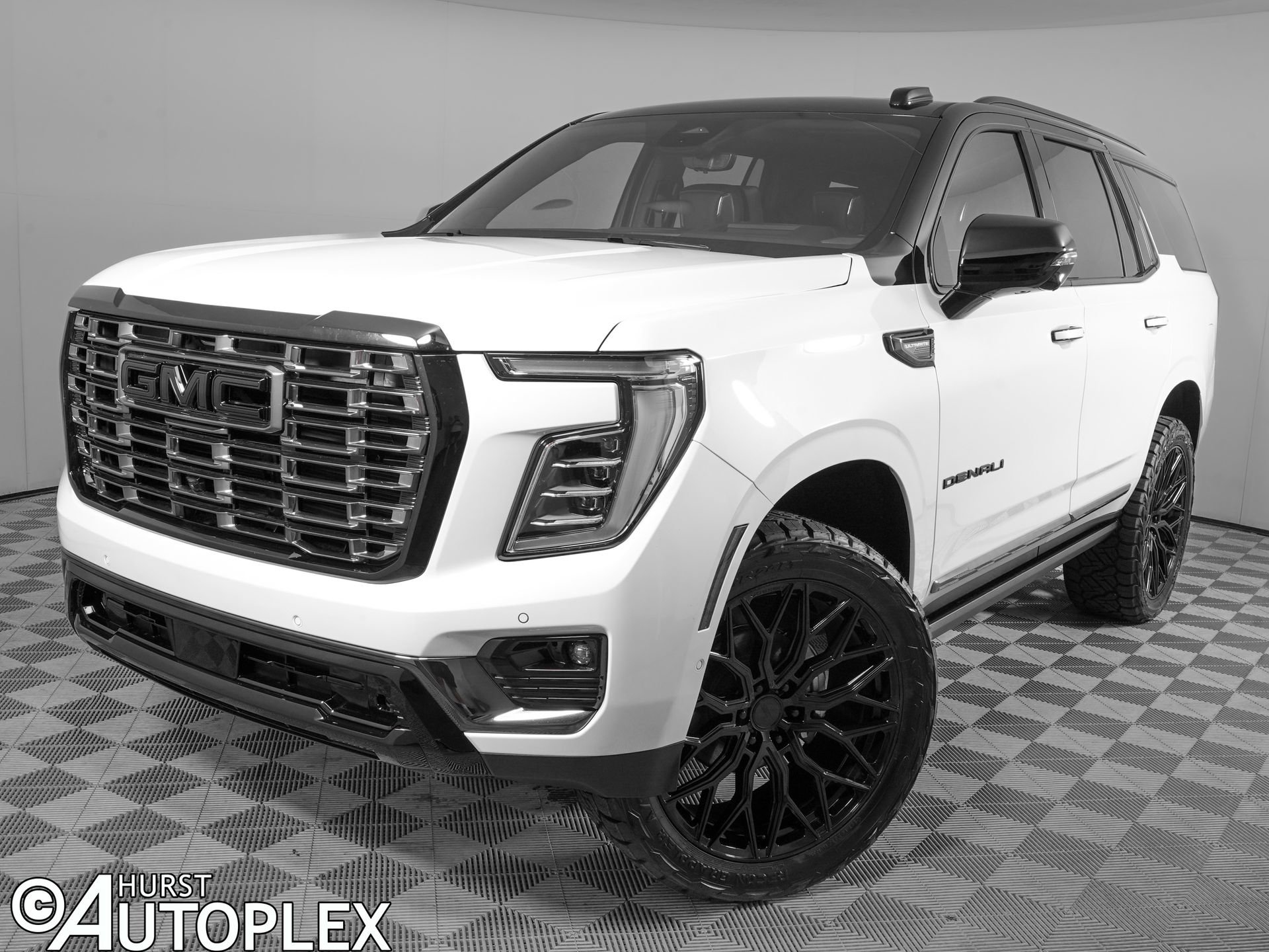 Used 2026 GMC Yukon Denali Ultimate AWD/4WD image 1