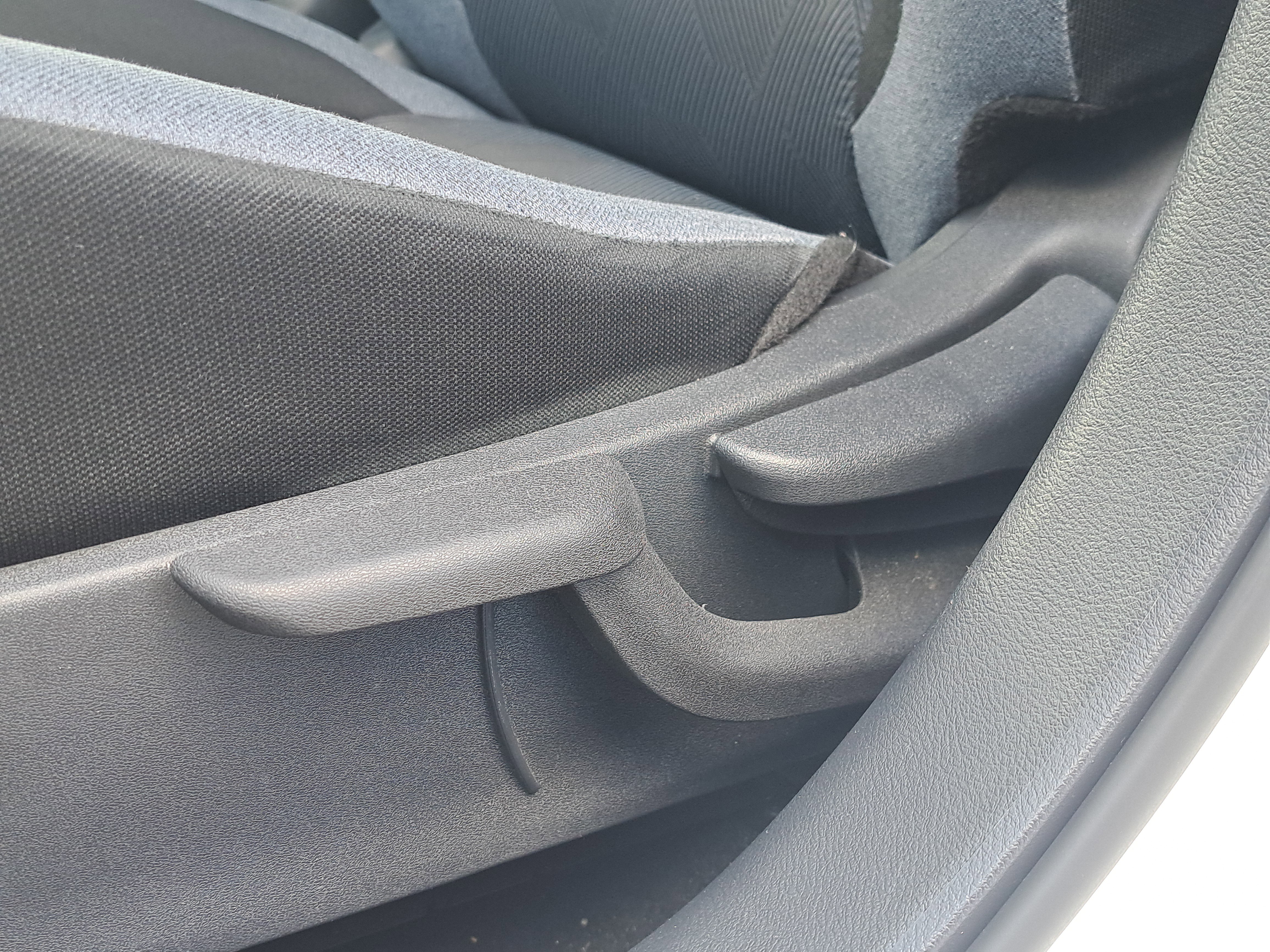 Used 2025 Nissan Versa SV image 14