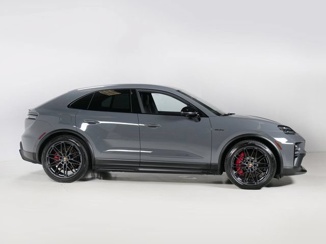 New 2026 Porsche Macan GTS Electric AWD/4WD image 8