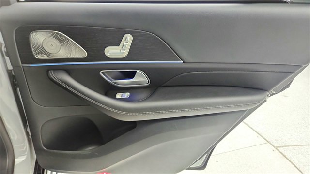 Used 2025 Mercedes-Benz GLS 450 4MATIC image 27