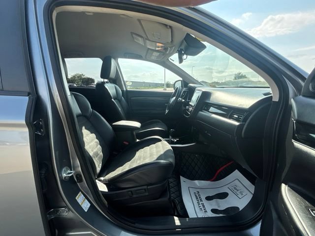 Used 2020 Mitsubishi Outlander SE FWD image 38