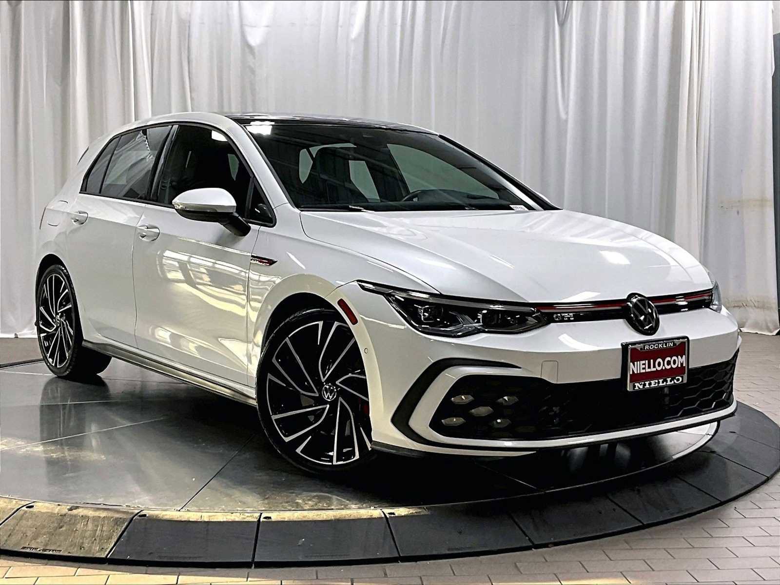 Used 2024 Volkswagen GTI Autobahn image 12