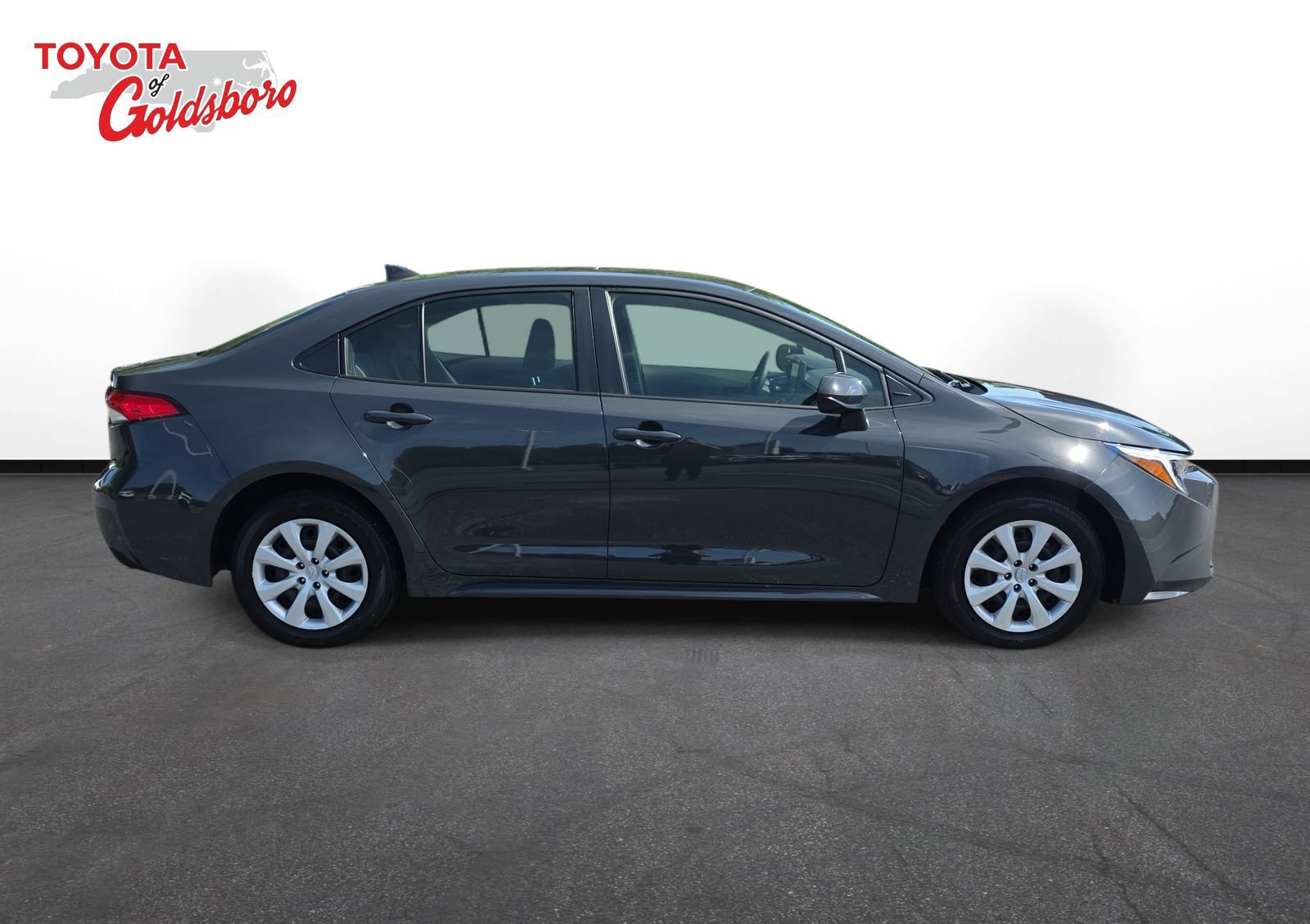 Used 2026 Toyota Corolla LE FWD image 4
