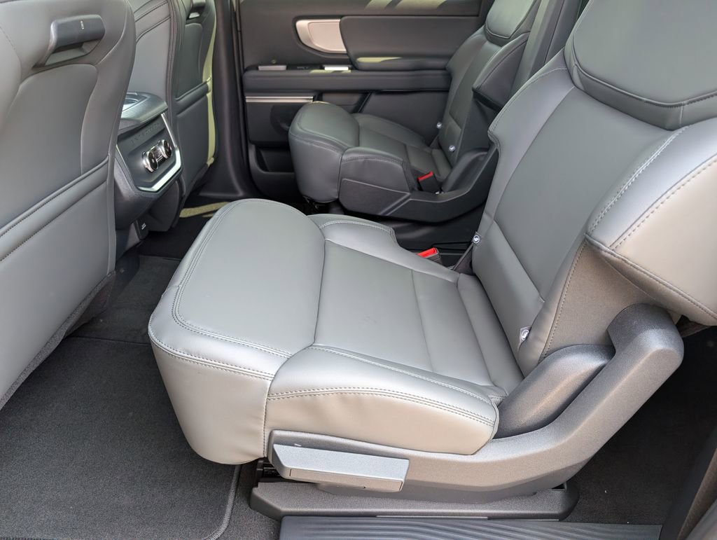 New 2026 Ford Expedition Max Active AWD/4WD image 8