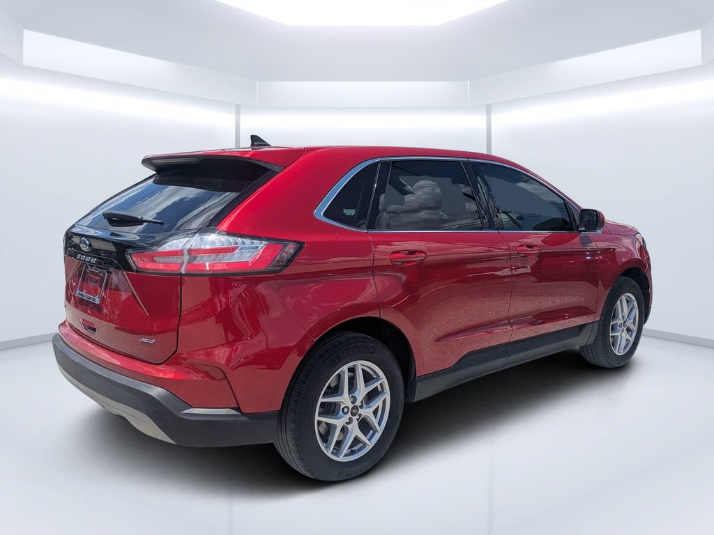 Used 2024 Ford Edge SEL w/ Convenience Package AWD/4WD image 3