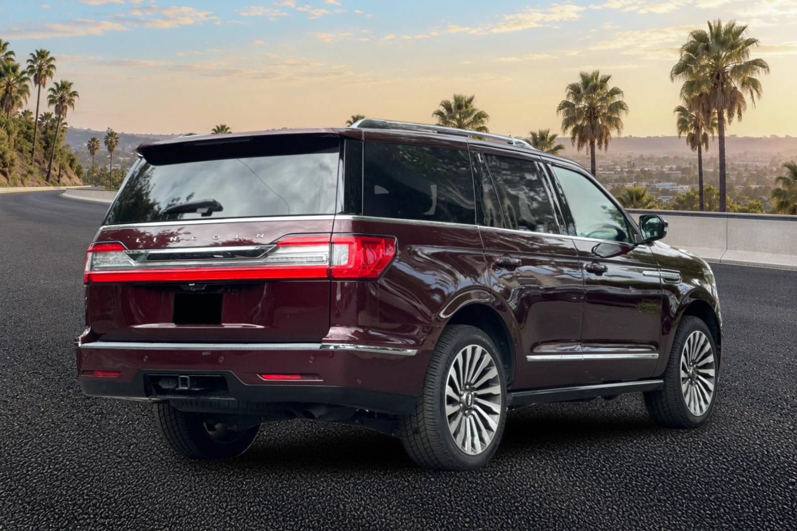 Used 2021 Lincoln Navigator Reserve w/ Luxury Package AWD/4WD image 4