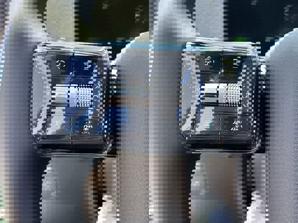 New 2026 Hyundai Ioniq 9 SEL image 24