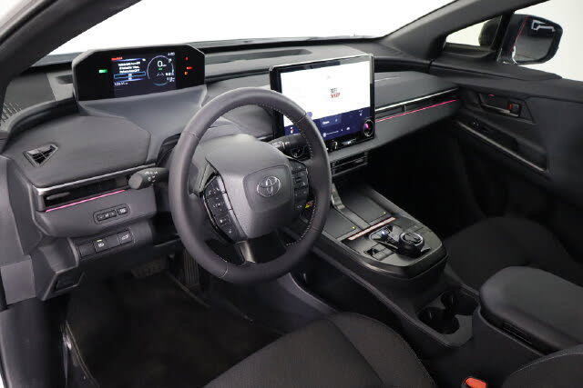 Used 2026 Toyota C-HR AWD/4WD image 27