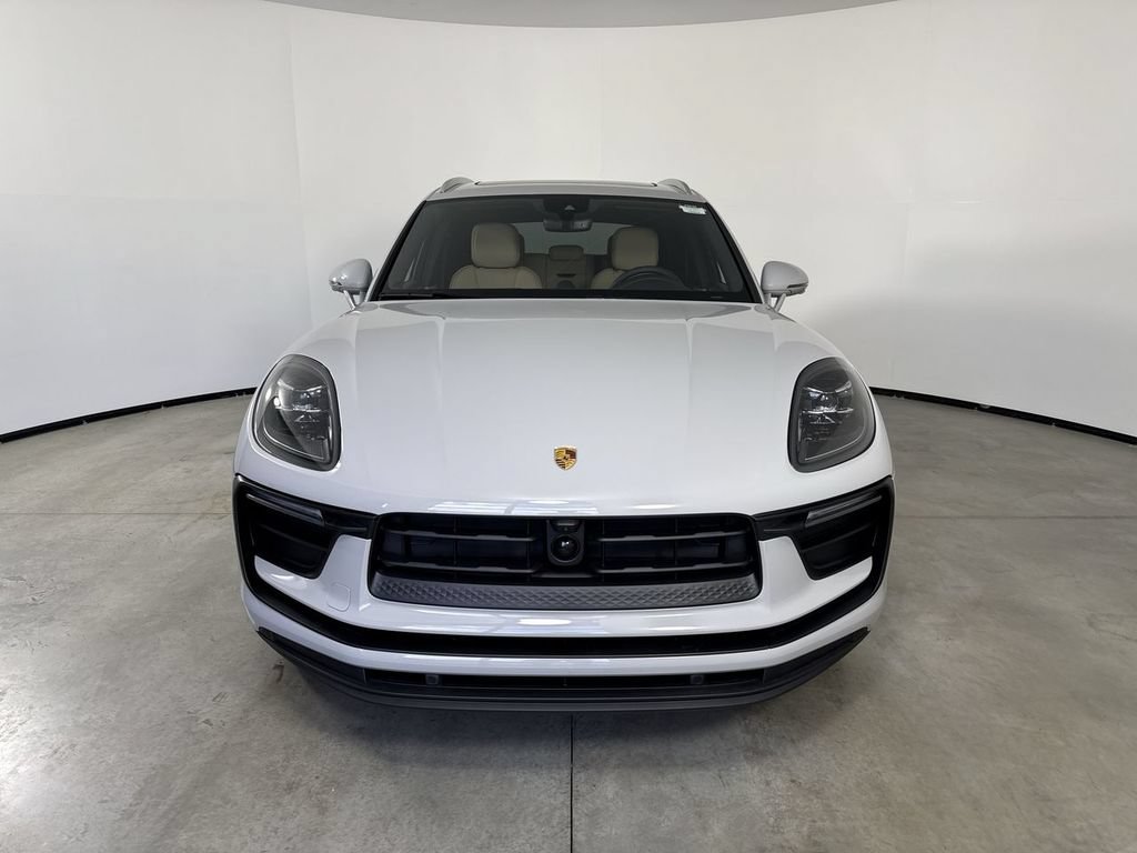 New 2026 Porsche Macan AWD/4WD image 10