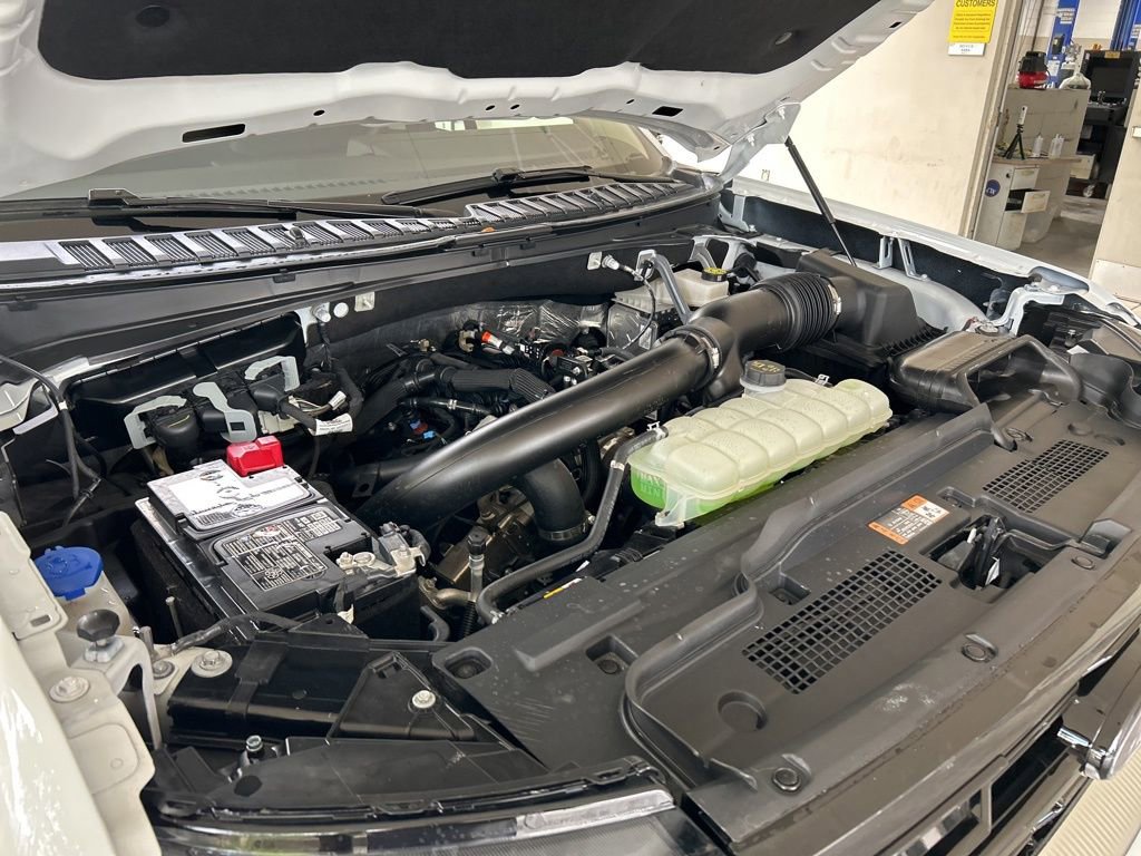 Used 2025 Ford Expedition Platinum image 11