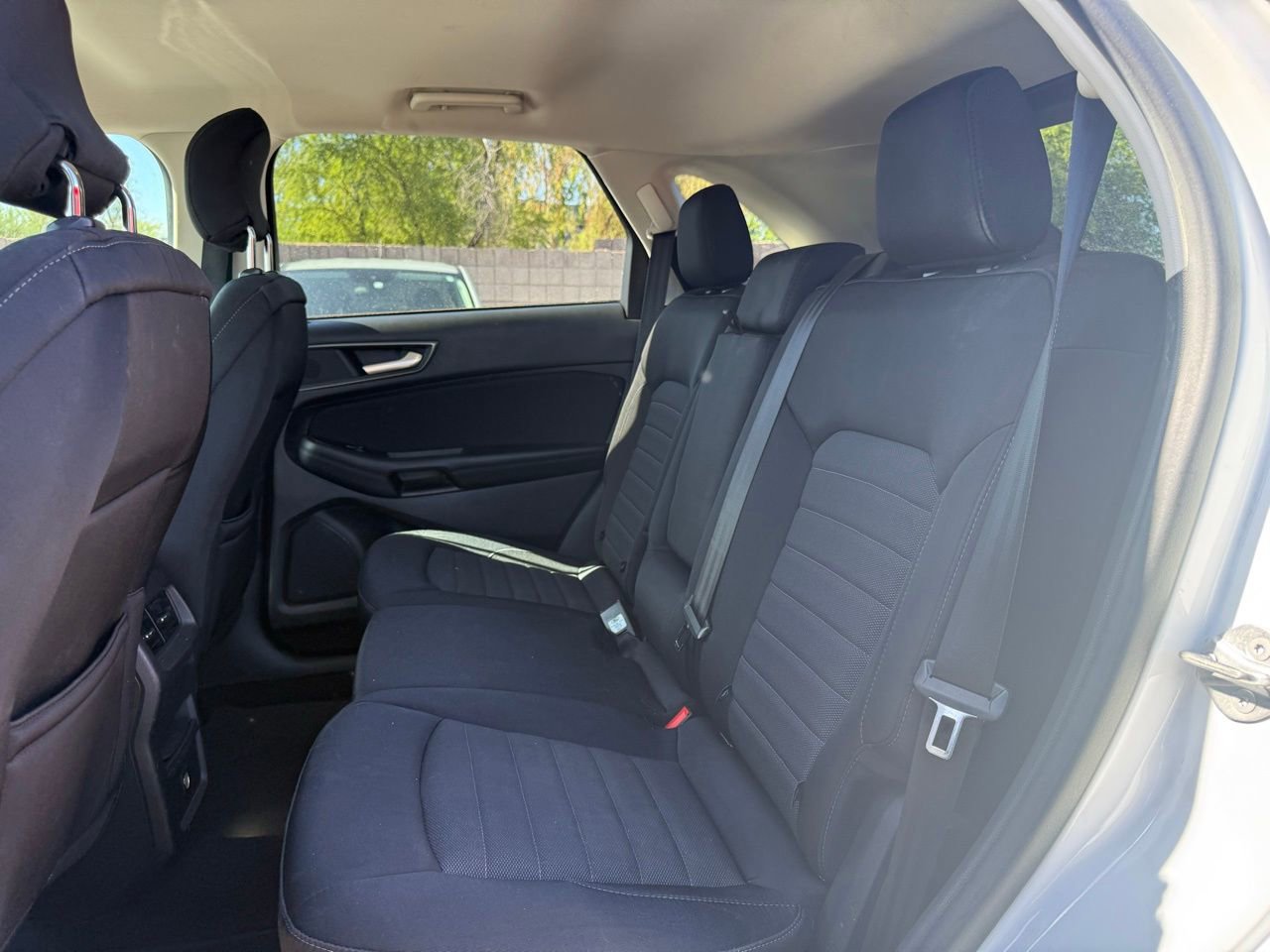 Used 2015 Ford Edge SE FWD image 9
