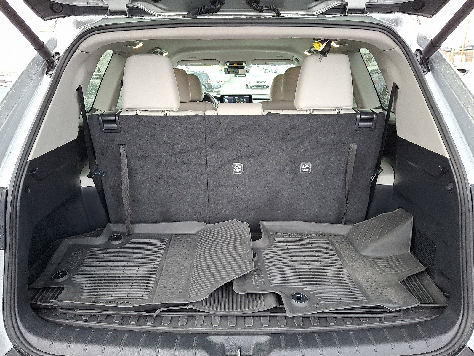 Used 2024 Toyota Grand Highlander XLE image 28