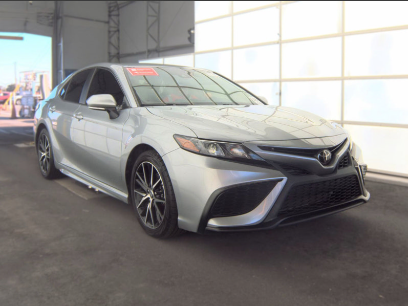 Used 2024 Toyota Camry SE FWD image 1