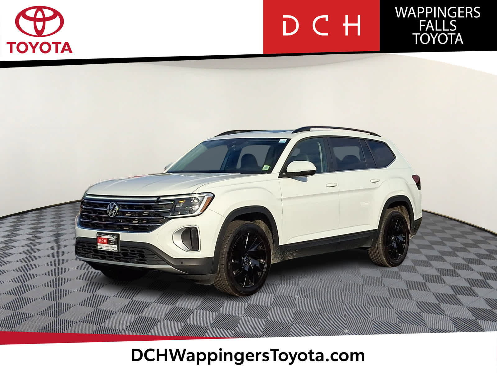 Used 2024 Volkswagen Atlas SE AWD/4WD image 1