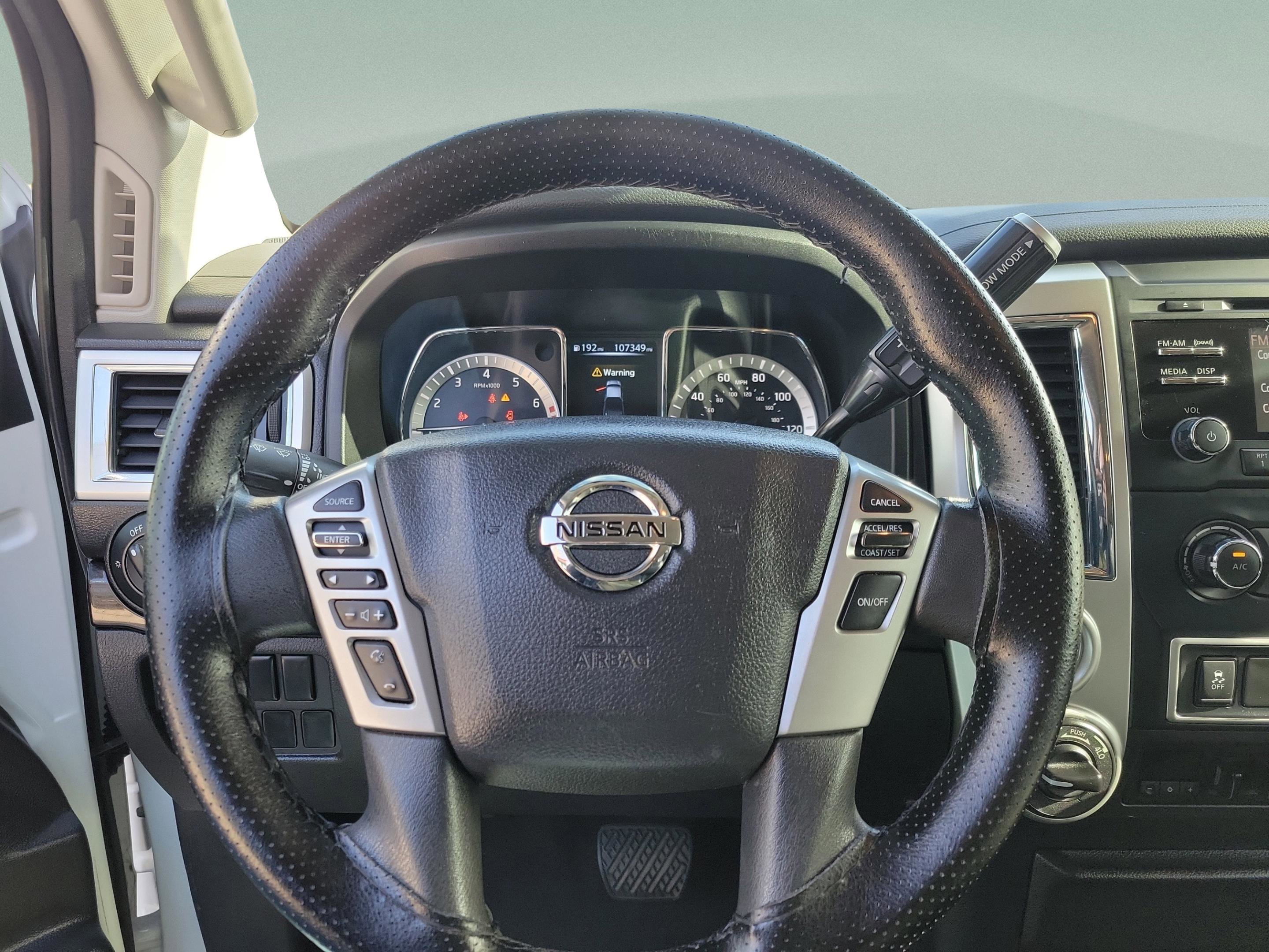Used 2017 Nissan Titan SV image 21