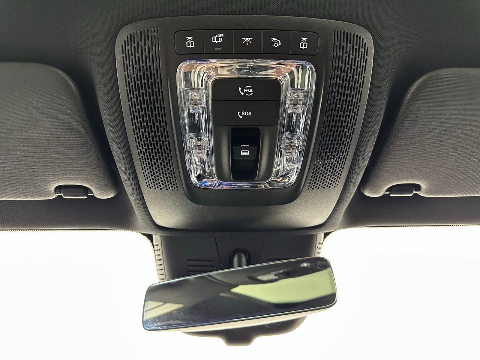 Used 2024 Mercedes-Benz EQB 300 4MATIC image 39