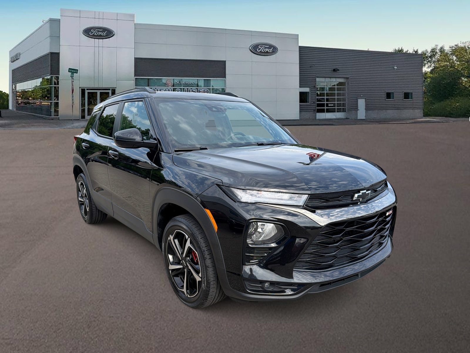 Used 2023 Chevrolet TrailBlazer RS w/ Convenience Package AWD/4WD image 2