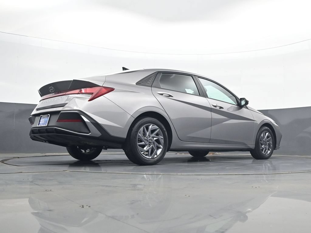 Certified 2024 Hyundai Elantra SEL FWD image 26