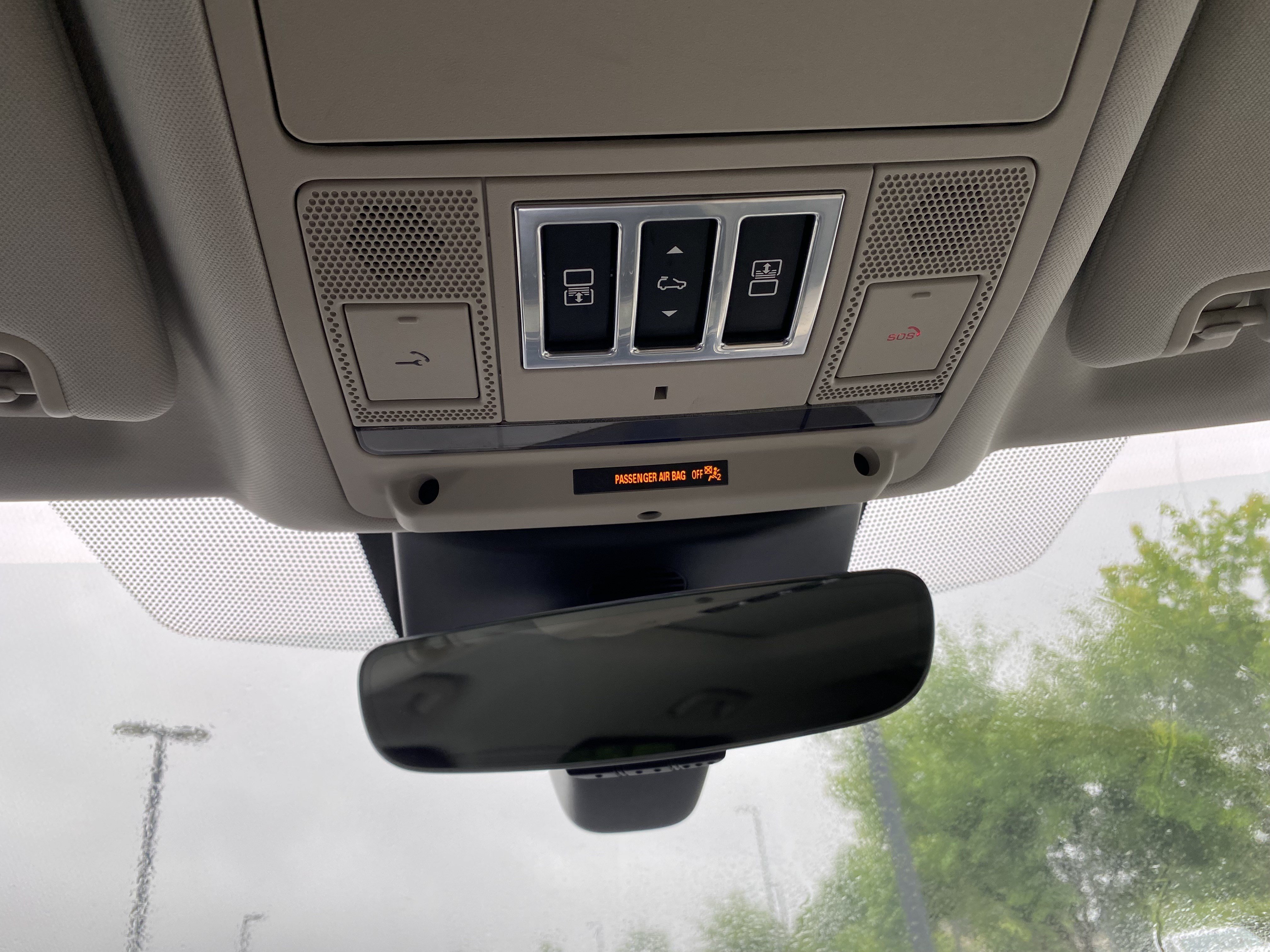 Used 2018 Land Rover Discovery HSE AWD/4WD image 29