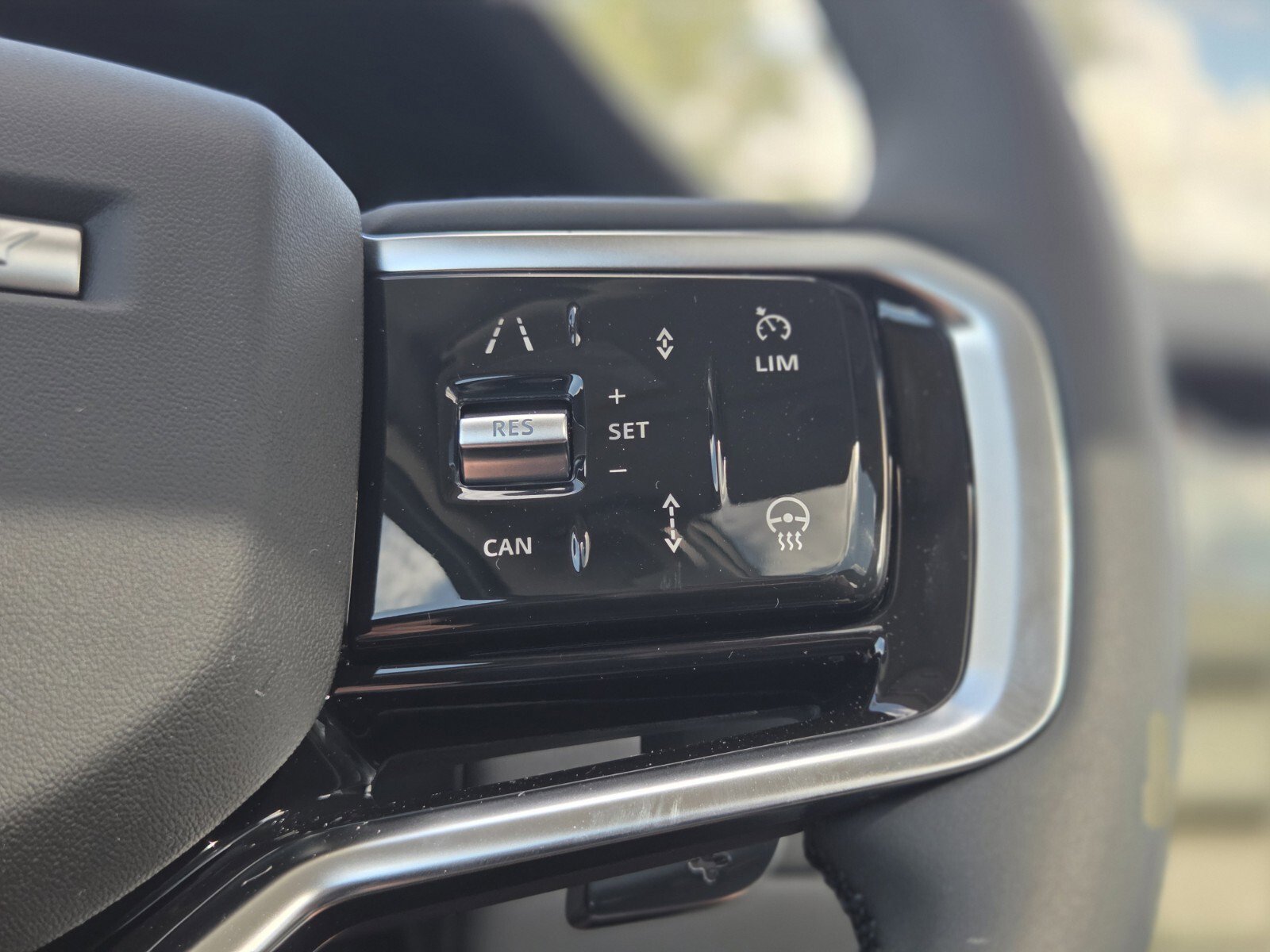 New 2025 Land Rover Discovery Sport S image 26