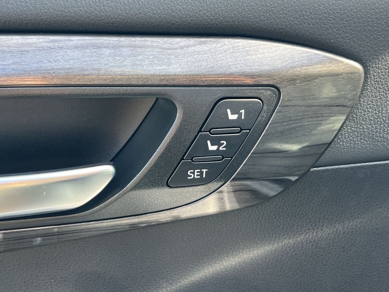 New 2026 Toyota Highlander Limited AWD/4WD image 24