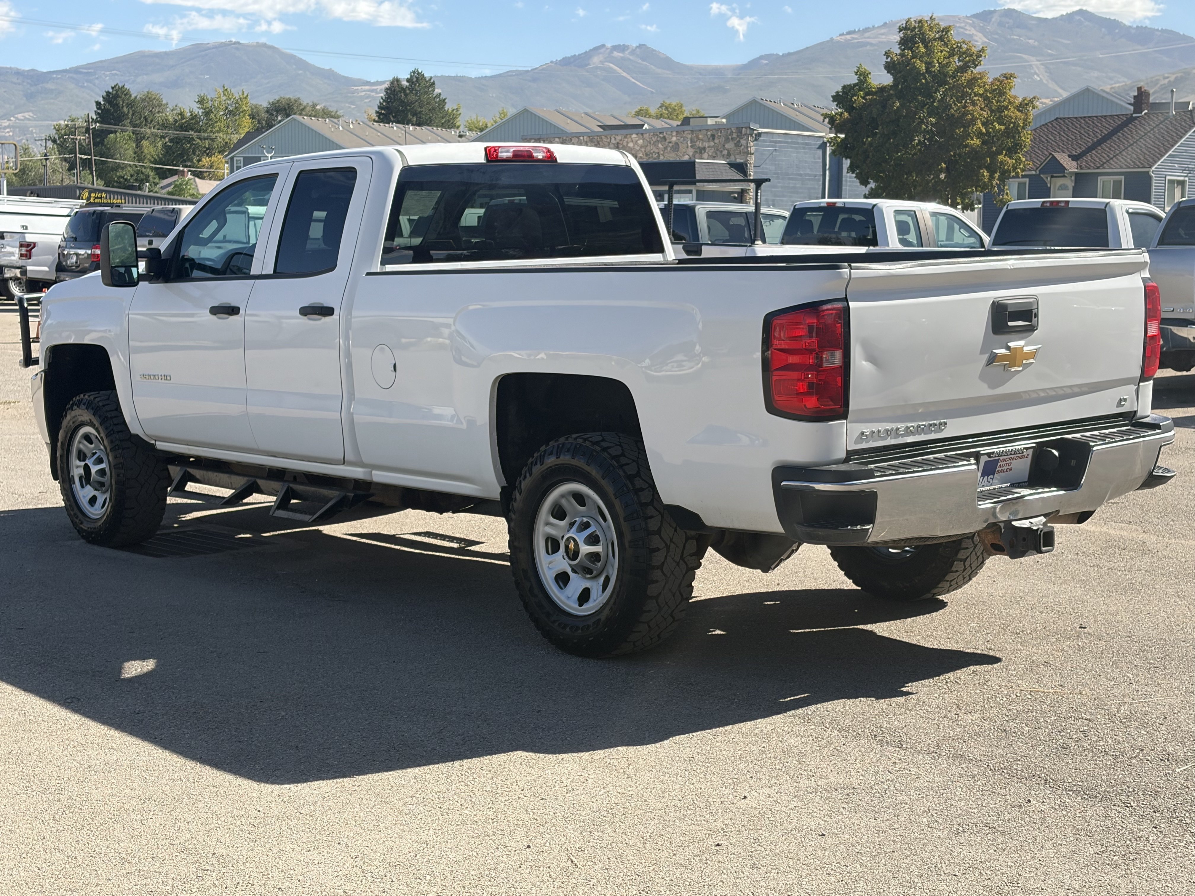 Used 2015 Chevrolet Silverado 3500 LT AWD/4WD image 4