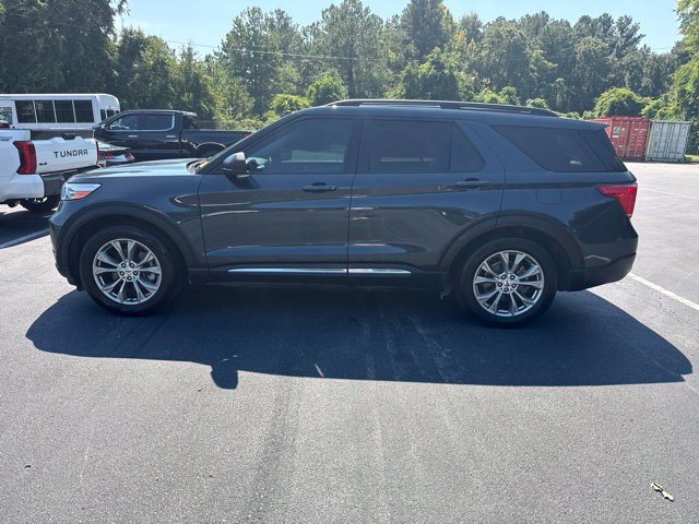 Used 2022 Ford Explorer XLT w/ Equipment Group 202A RWD image 2