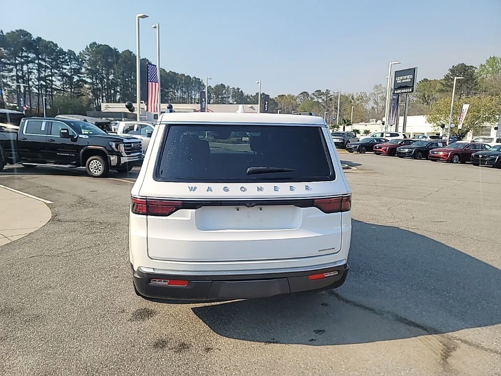 Used 2022 Jeep Wagoneer Series III w/ Flexible Seating Group image 6