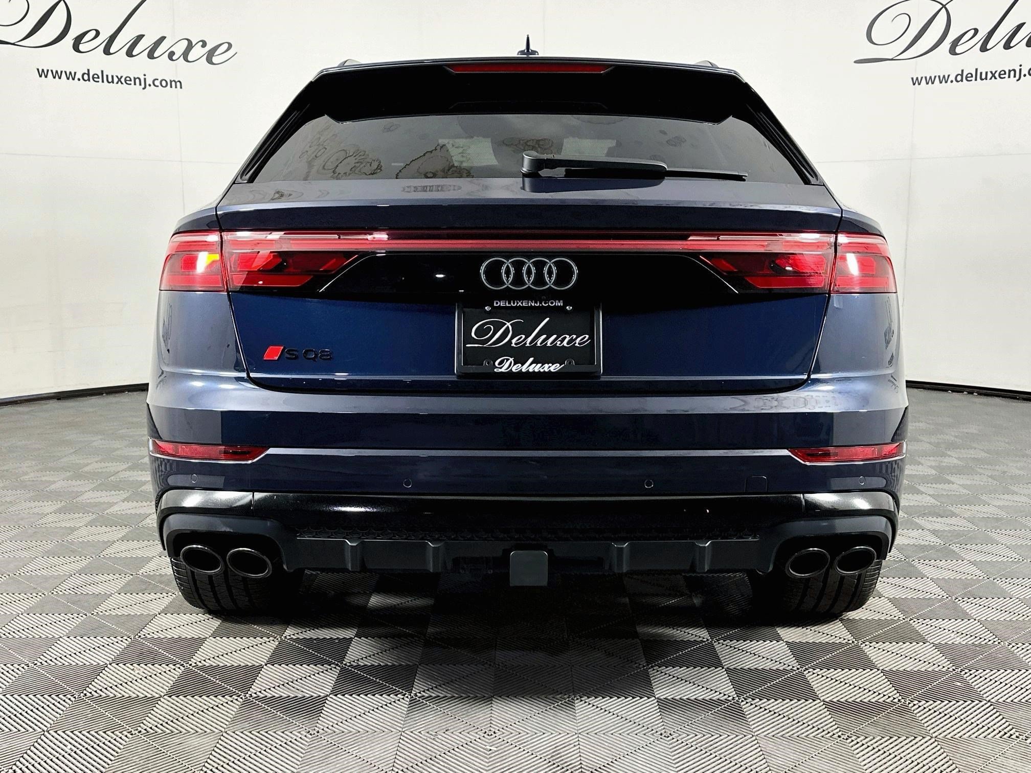 Used 2025 Audi SQ8 Prestige AWD/4WD image 5