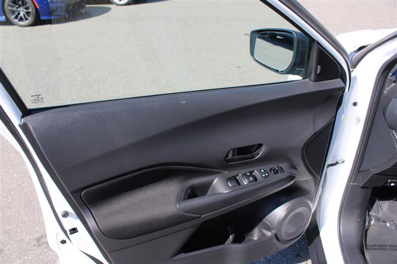 Used 2022 Nissan Kicks S FWD image 10