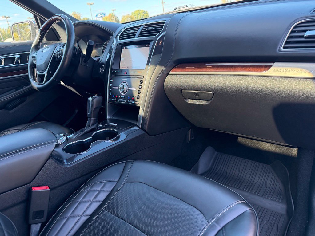 Certified 2019 Ford Explorer Platinum AWD/4WD image 19