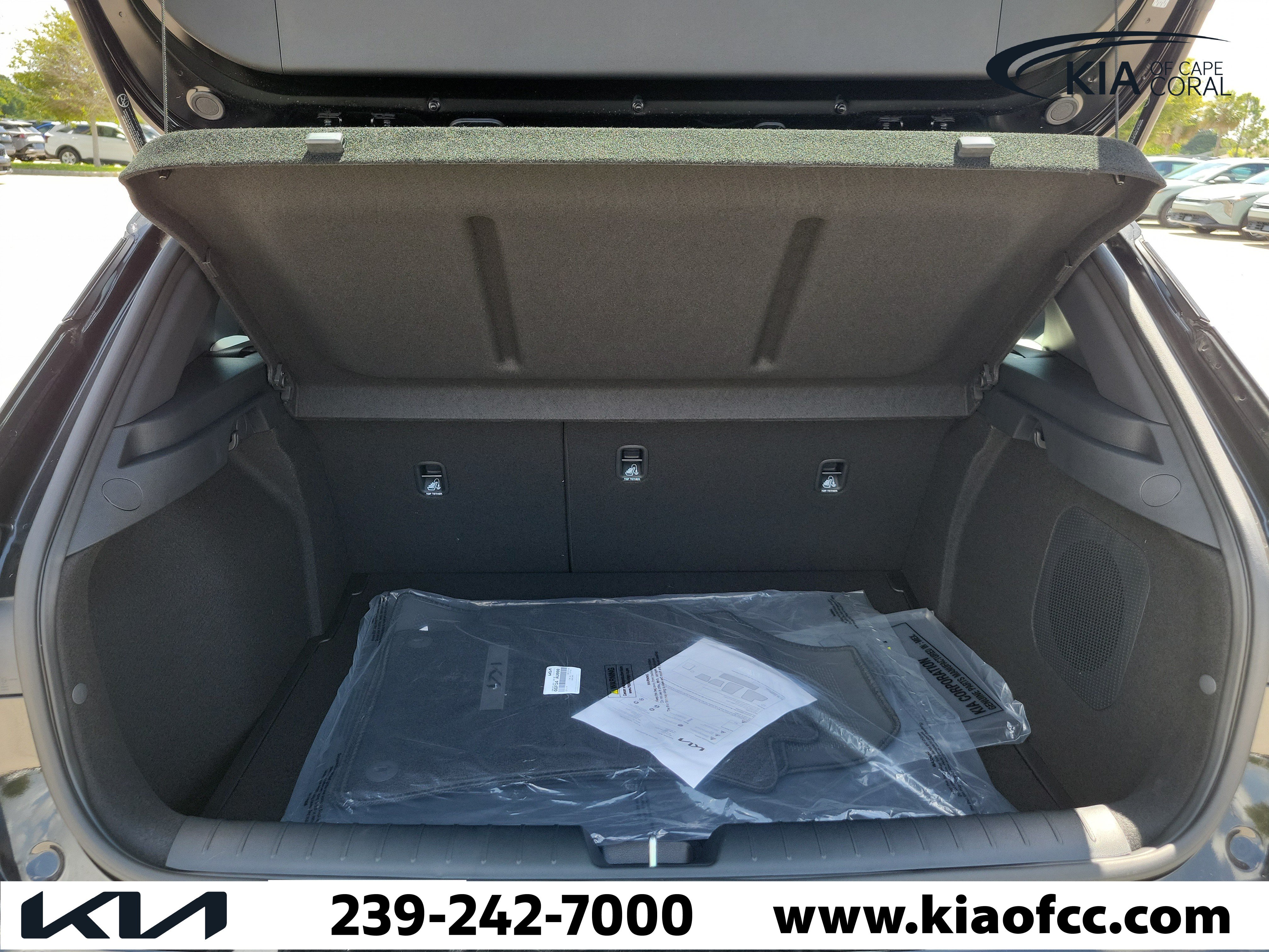 New 2026 Kia K4 GT-Line w/ GT-Line Premium Package FWD image 11