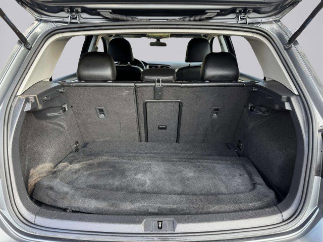Used 2017 Volkswagen Golf SE image 50