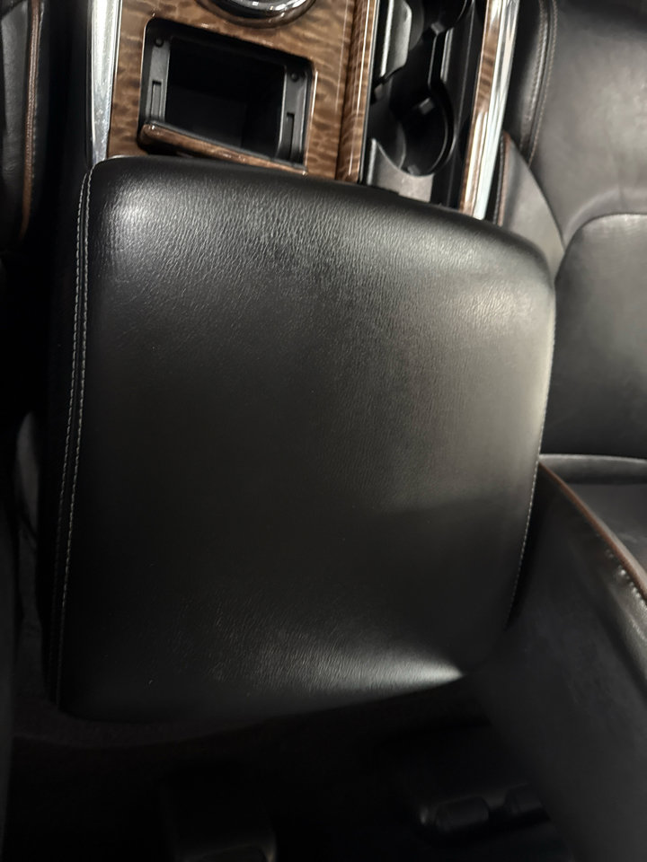 Used 2020 Nissan Armada SL image 28