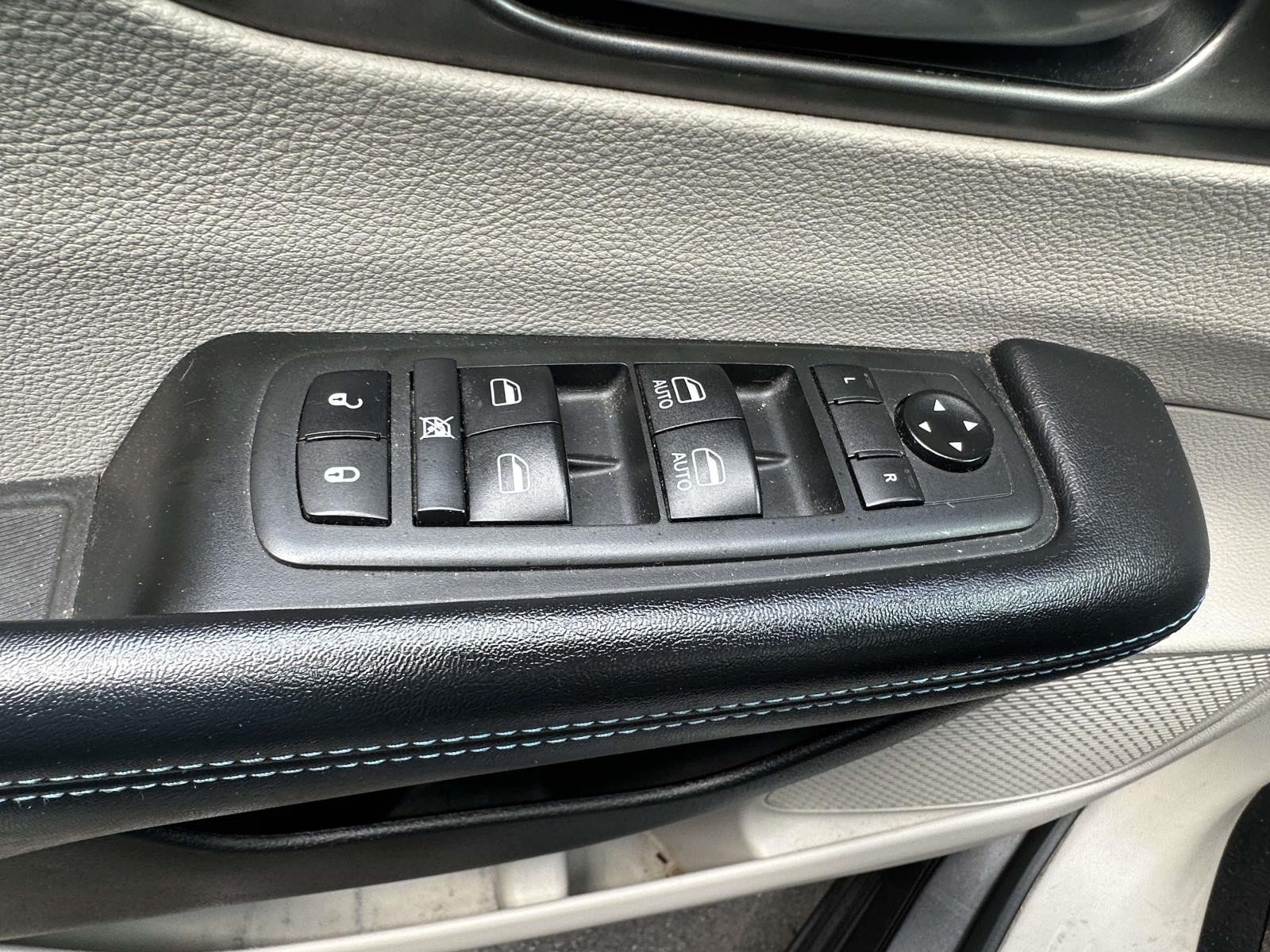 Certified 2021 Chrysler Pacifica Touring-L FWD image 19
