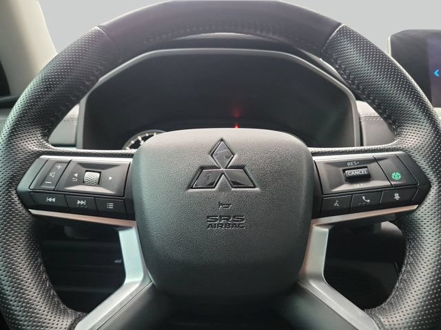 Used 2022 Mitsubishi Outlander SE FWD image 28