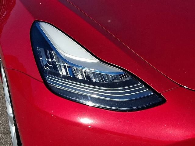 Used 2018 Tesla Model 3 Long Range image 11