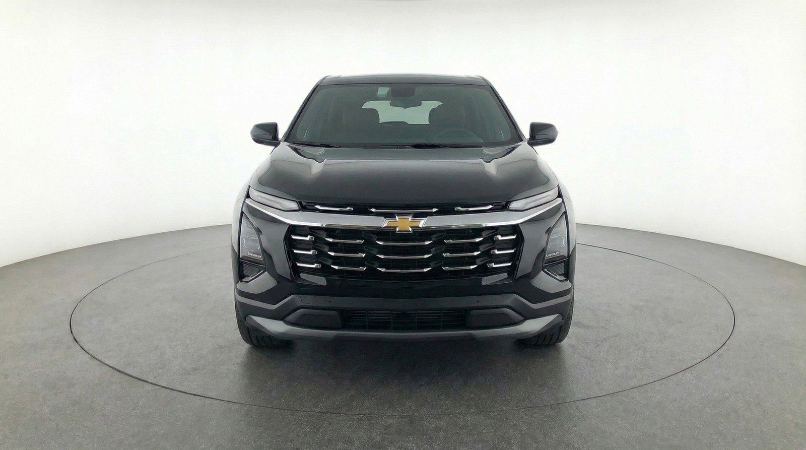 Used 2025 Chevrolet Equinox LT image 2