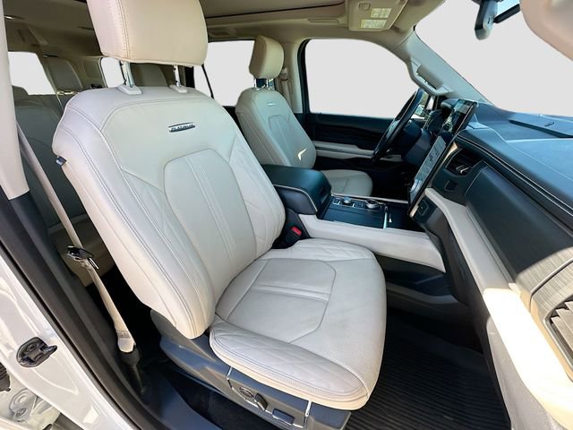 Used 2022 Ford Expedition Platinum image 30