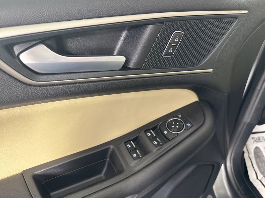 Used 2024 Ford Edge SEL w/ Convenience Package image 19