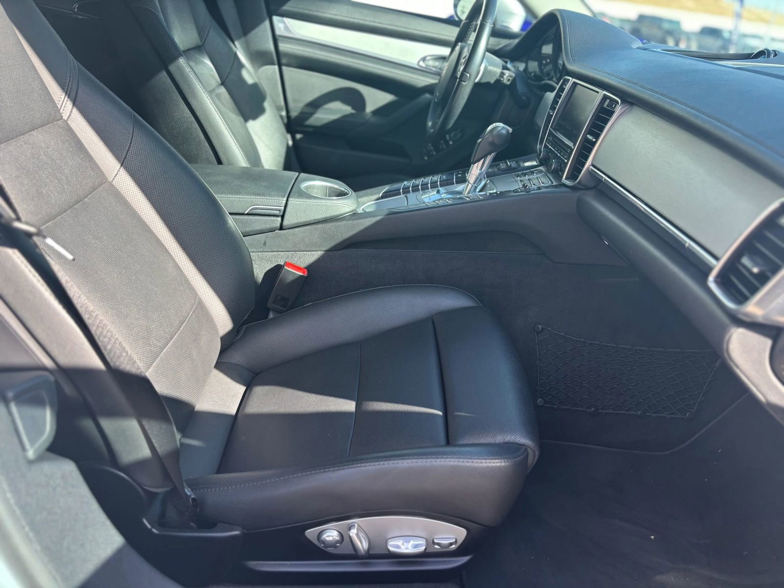 Used 2015 Porsche Panamera S RWD image 9