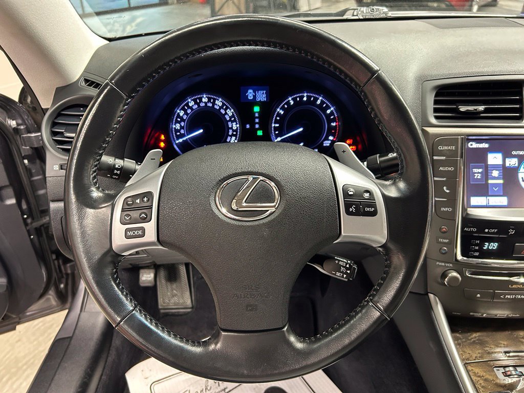 Used 2014 Lexus IS 250C w/ Luxury Package RWD image 10