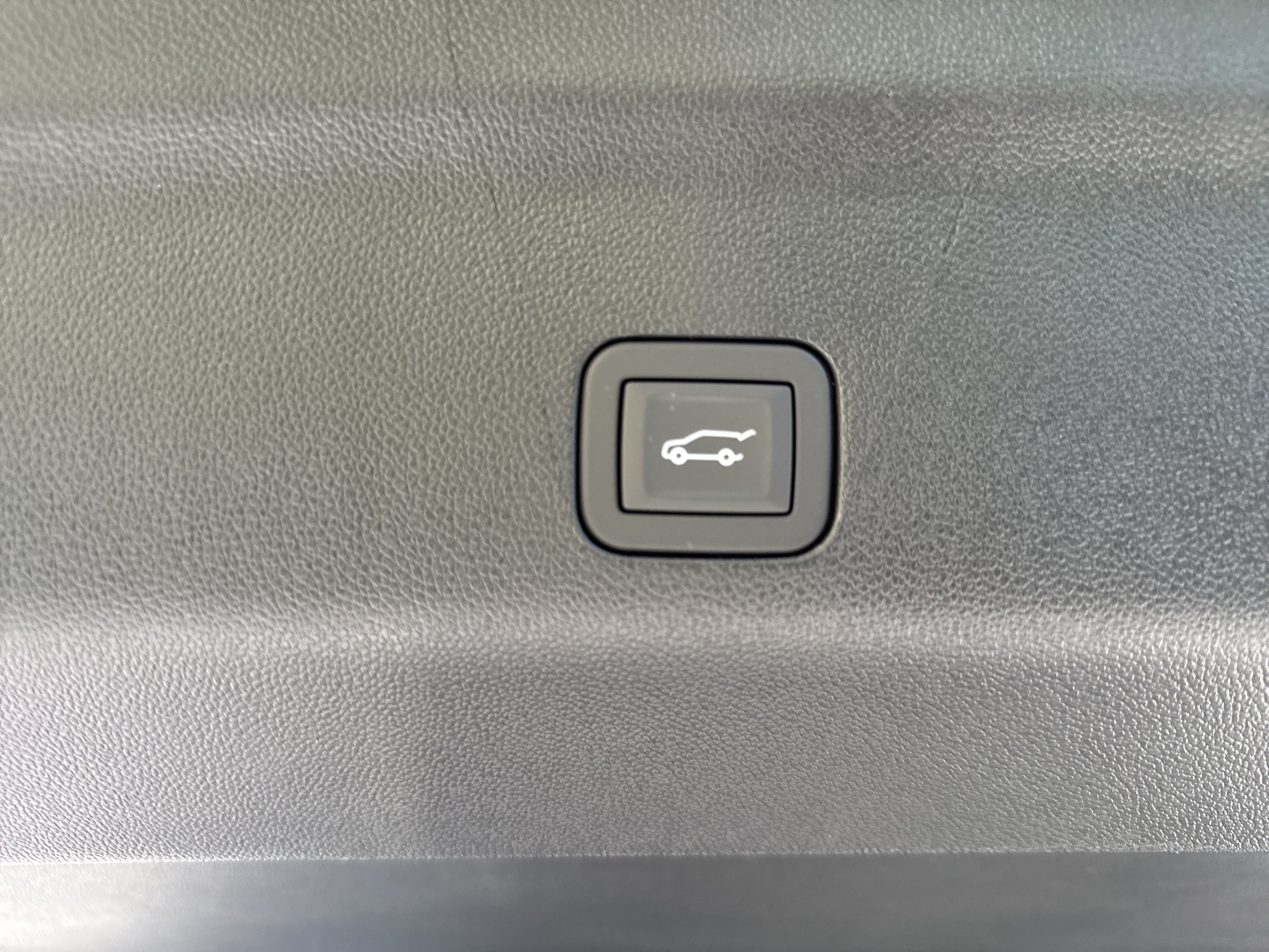 New 2026 GMC Yukon XL Denali w/ Sun & Power Step Package AWD/4WD image 38