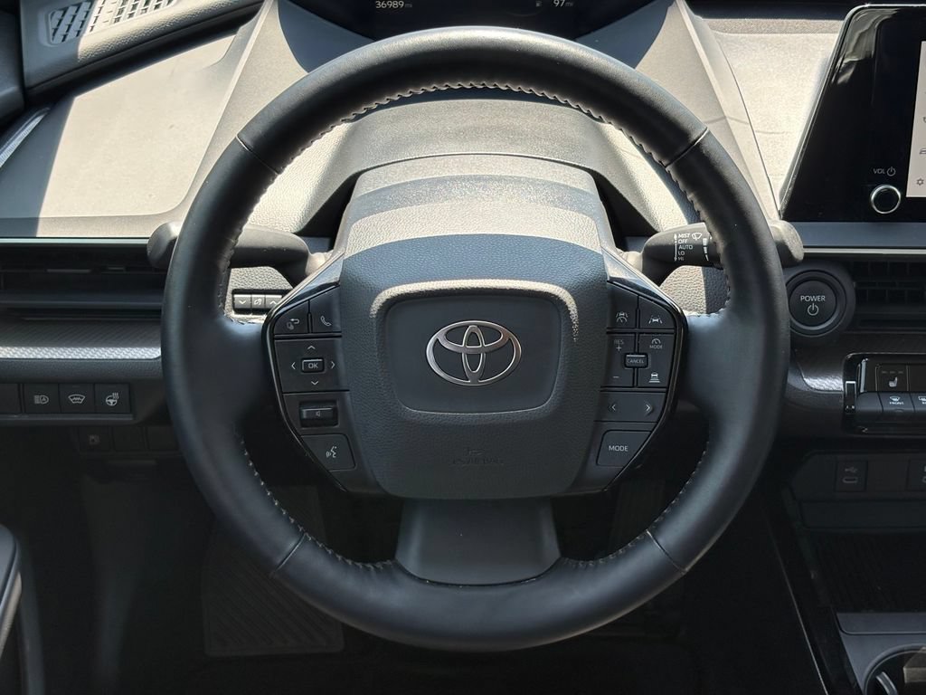 Used 2024 Toyota Prius XLE FWD image 36