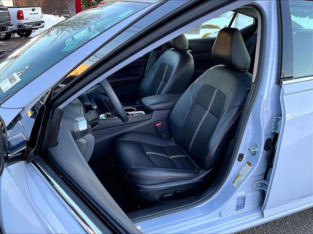 Certified 2024 Nissan Altima 2.5 SR image 10