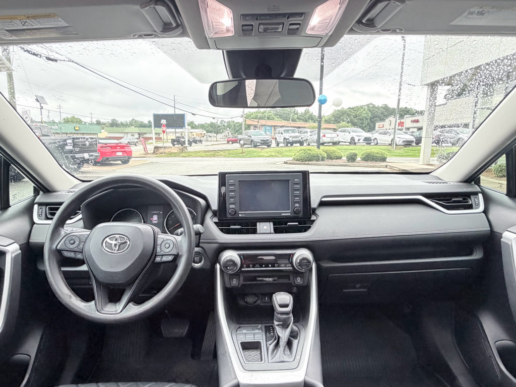 Used 2022 Toyota RAV4 XLE w/ Convenience Package FWD image 12