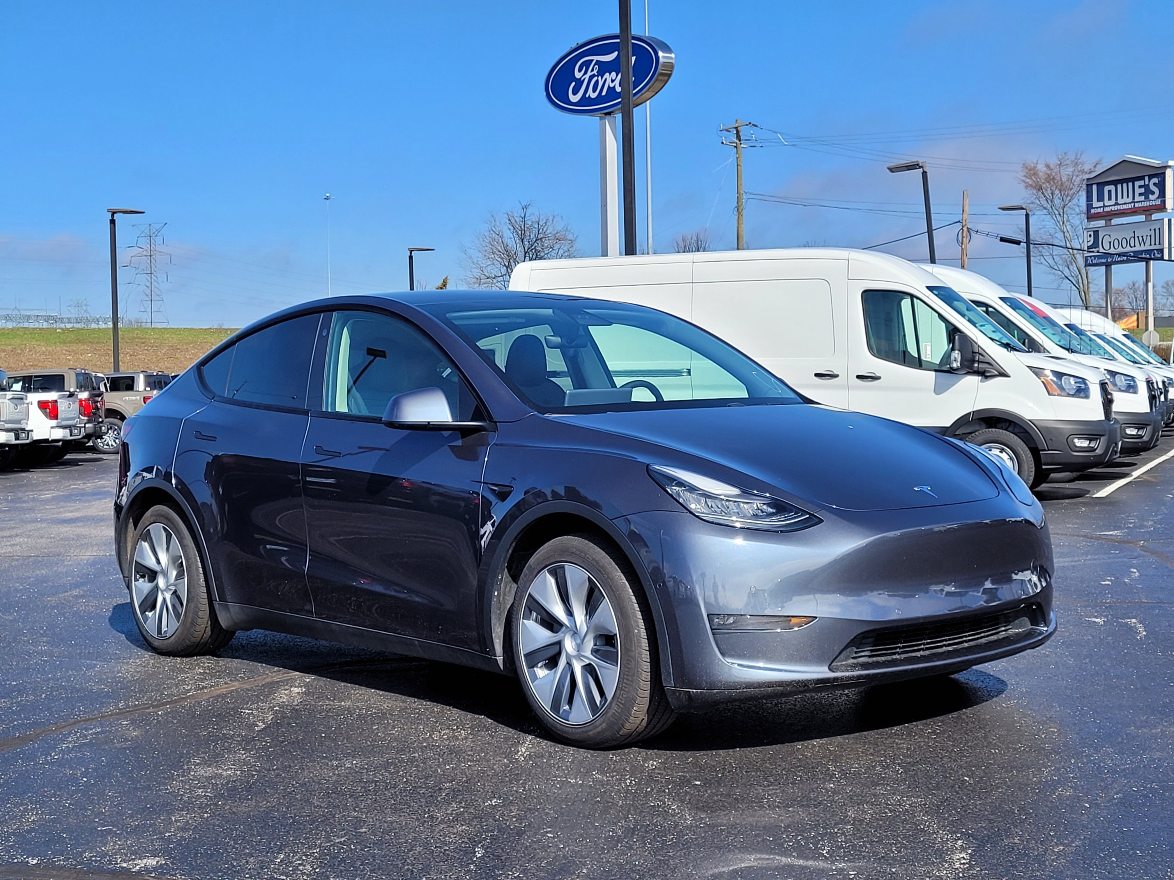 Used 2021 Tesla Model Y Long Range image 1