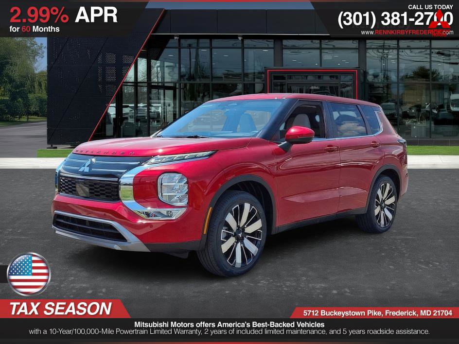 Used 2025 Mitsubishi Outlander SE image 2